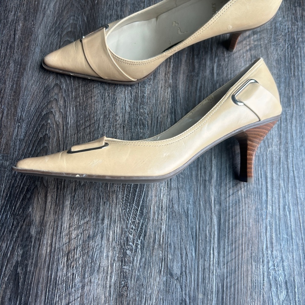 Joan & David Beige leather upper Heels with Silver Accent